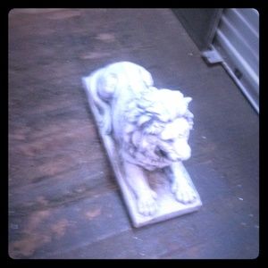 Lion statute